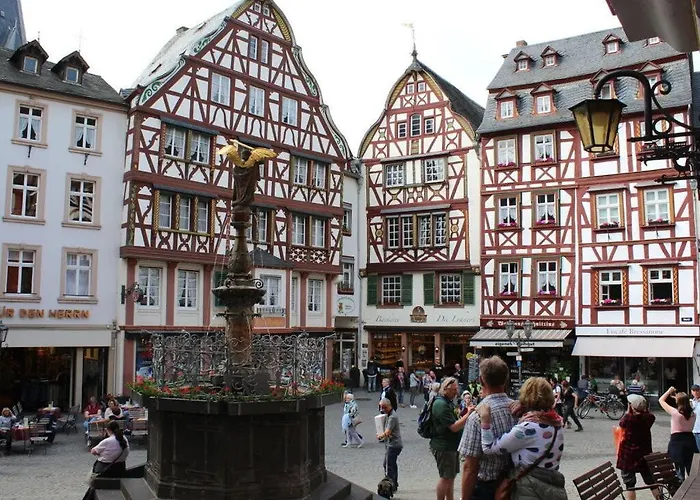 Vakwerkhuis Met Charme 베른카슈텔쿠에스